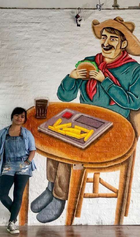Hand-painted mural — photo 4
